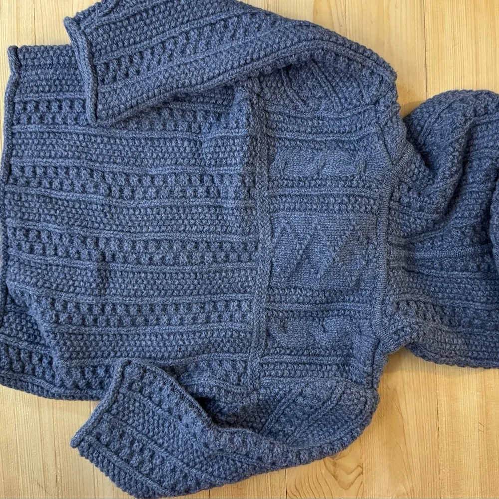 GAP Baby Blue Cable Knit Zip Hoodie Sweater 3-6 Months Classic Neutral Cozy
